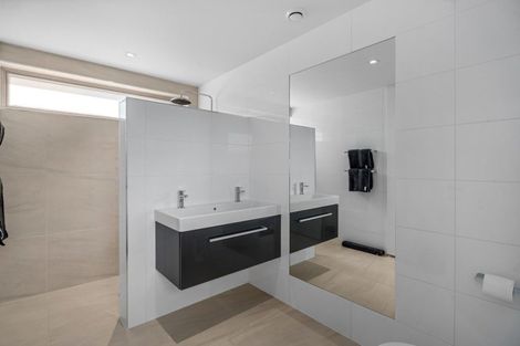Photo of property in 32 Edinburgh Drive, Queenstown, 9300