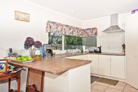 Photo of property in 8 Hollinger Place, Nawton, Hamilton, 3200