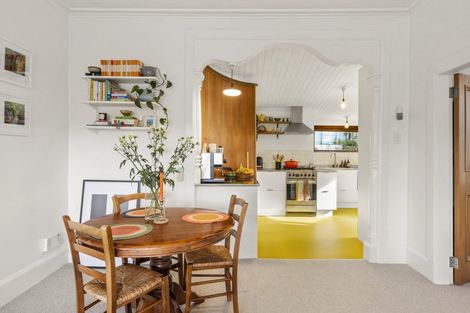 Photo of property in 176 Sutherland Road, Lyall Bay, Wellington, 6022