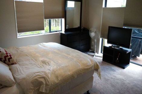 Photo of property in 28 Macnean Drive, East Tamaki Heights, Auckland, 2016