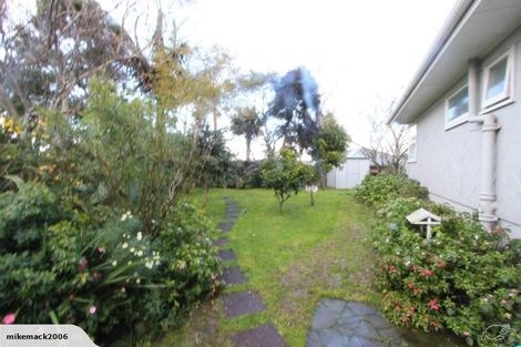 Photo of property in 19 Plumley Crescent, Mangere, Auckland, 2022