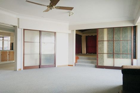 Photo of property in 195 Don Buck Road, Massey, Auckland, 0614