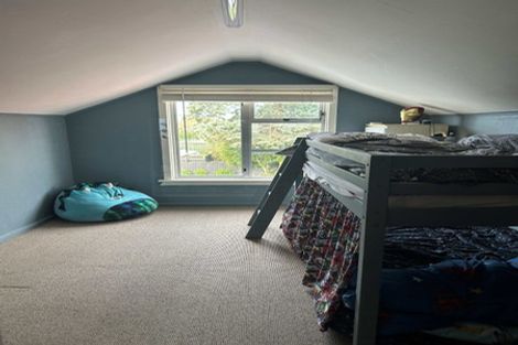 Photo of property in 12 Winston Avenue, Hokowhitu, Palmerston North, 4410