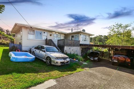 Photo of property in 28 Helena Street, Massey, Auckland, 0614