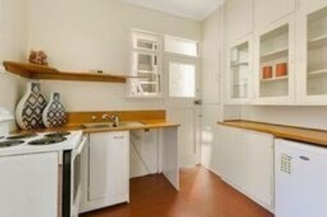Photo of property in 2u2 Hawker Street, Mount Victoria, Wellington, 6011