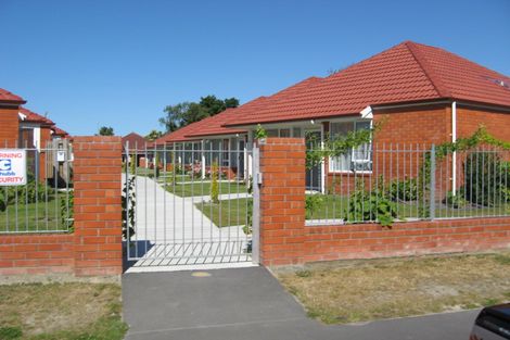 Photo of property in 12/12 Golf Links Road, Shirley, Christchurch, 8061