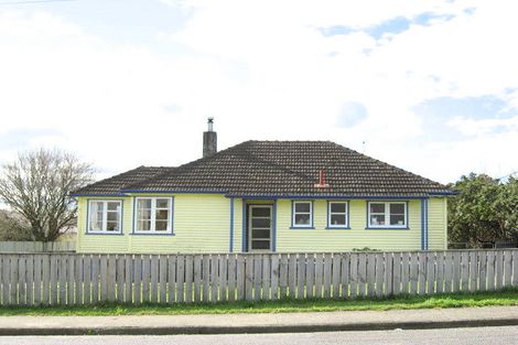 Photo of property in 2 Freyberg Terrace, Waipukurau, 4200