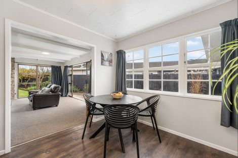 Photo of property in 18 Chippendale Crescent, Highbury, Palmerston North, 4412