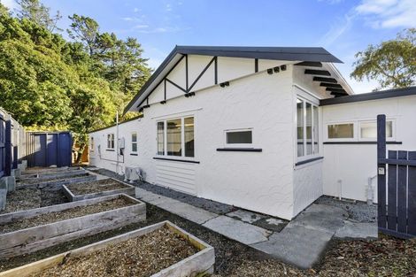 Photo of property in 48 Kamahi Street, Stokes Valley, Lower Hutt, 5019
