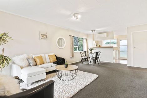 Photo of property in 5a Mckenzie Road, Mangere Bridge, Auckland, 2022