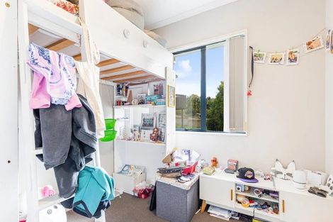 Photo of property in 25 Lilburn Crescent, Massey, Auckland, 0614