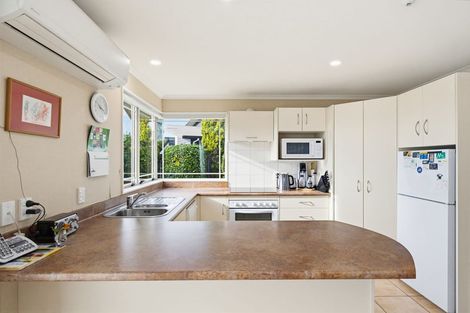 Photo of property in 4 Brooklyn Heights Drive, Kelvin Grove, Palmerston North, 4414