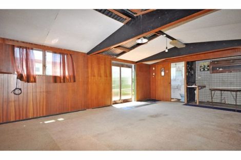 Photo of property in 1/22 Holland Road, Hillcrest, Auckland, 0627