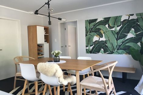 Photo of property in 8 Forsythe Place, Massey, Auckland, 0614