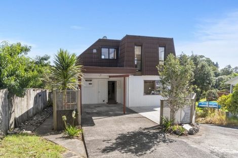 Photo of property in 16 Noall Street, Te Atatu Peninsula, Auckland, 0610
