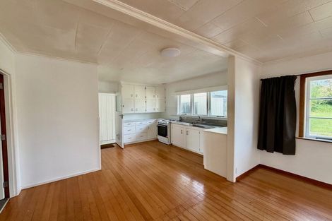 Photo of property in 56 Christmas Road, Manurewa, Auckland, 2102