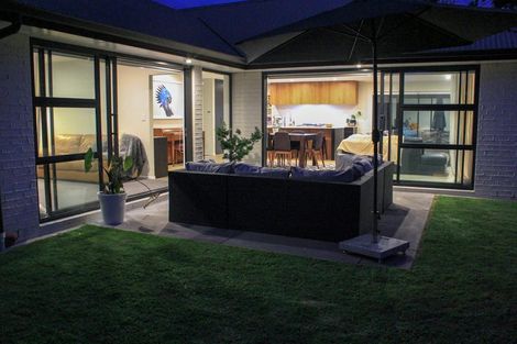 Photo of property in 18 Charlotte Drive, Omokoroa, 3114