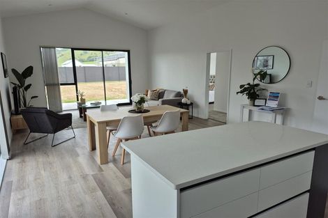 Photo of property in 62 Mataikokako Loop, Kawakawa Bay, 2585