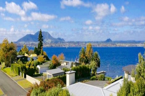 Photo of property in 22 Alberta Street, Acacia Bay, Taupo, 3330