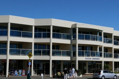 Photo of property in Ocean Apartments, 44-46 Marine Parade, Paraparaumu Beach, Paraparaumu, 5032