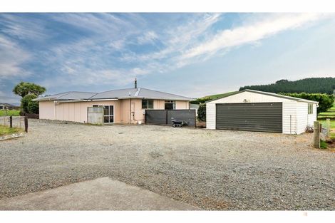 Photo of property in 856 Hakataramea Highway, Waimate, 7977