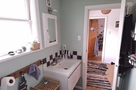 Photo of property in 19a Kekerenga Street, Strathmore Park, Wellington, 6022