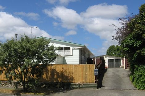 Photo of property in 32b Hartford Crescent, Totara Park, Upper Hutt, 5018