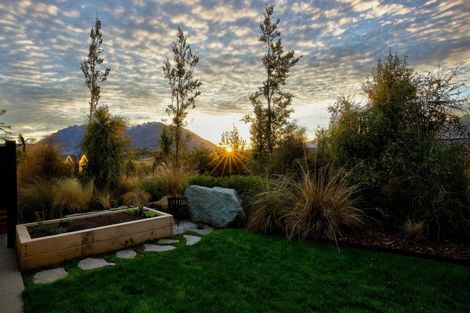 Photo of property in 1 Appin Court, Jacks Point, Queenstown, 9371
