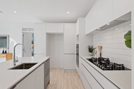 Photo of property in 23 Waituarua Drive, Takanini, 2112