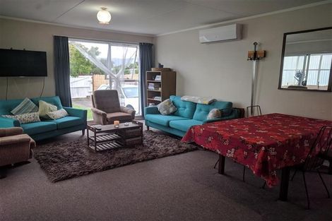 Photo of property in 43 Michael Road, Paraparaumu Beach, Paraparaumu, 5032