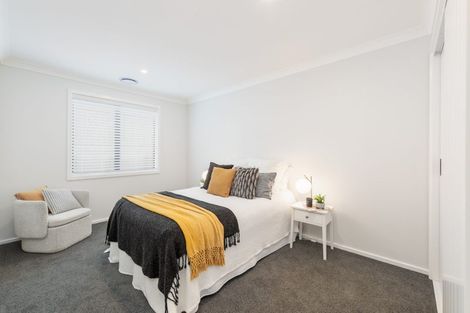 Photo of property in 54 Farnworth Terrace, Glenside, Wellington, 6037