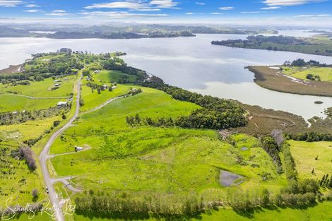 Photo of property in 186 Metcalfe Road, Matakohe, 0593