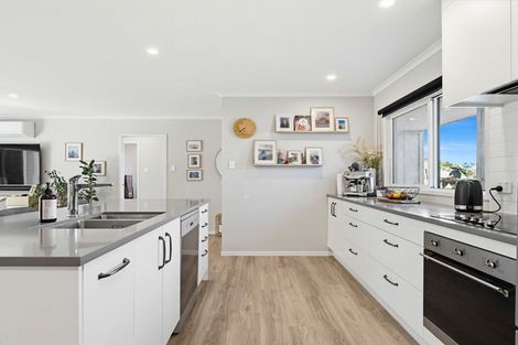 Photo of property in 5 Karanema Place, Coastlands, Whakatane, 3120