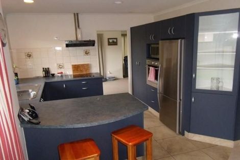 Photo of property in 16 Newbury Place, Taradale, Napier, 4112