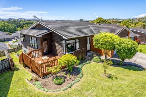 Photo of property in 17 Shackle Lane, Whitby, Porirua, 5024