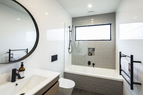 Photo of property in 2 Clayton Street, Saint Clair, Dunedin, 9012