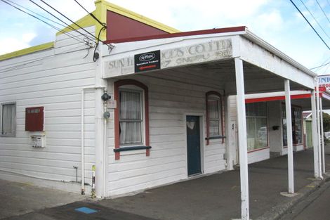 Photo of property in 147 Onepu Road, Lyall Bay, Wellington, 6022