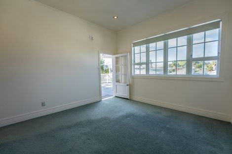 Photo of property in 34 William Bond Street, Stanley Point, Auckland, 0624