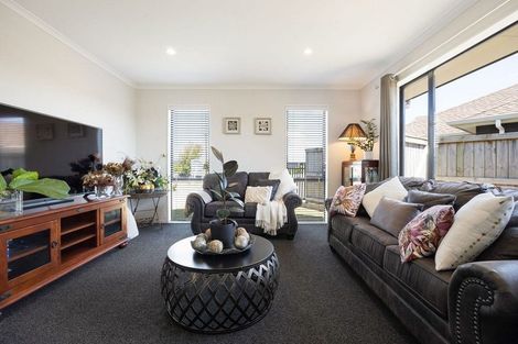 Photo of property in 16 Hehan Close, Cambridge, 3434