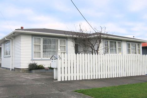 Photo of property in 37 Fairs Road, Milson, Palmerston North, 4414