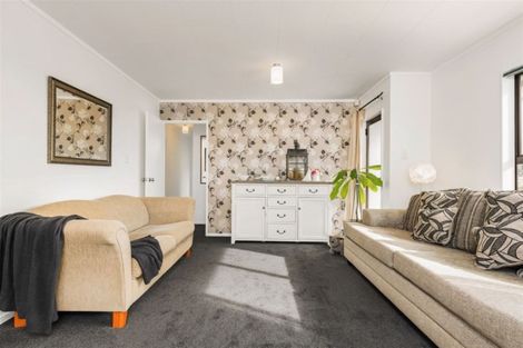 Photo of property in 25 Clearview Heights, Ranui, Auckland, 0612