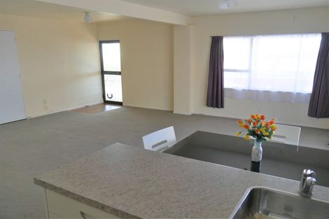 Photo of property in 16 Orewa Heights Crescent, Orewa, 0931