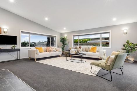Photo of property in 6a Queenwood Road, Levin, 5510