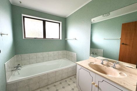 Photo of property in 100a Maxwells Line, Awapuni, Palmerston North, 4412
