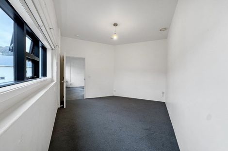 Photo of property in Endeavour Apartments, 19/125u Thorndon Quay, Pipitea, Wellington, 6011