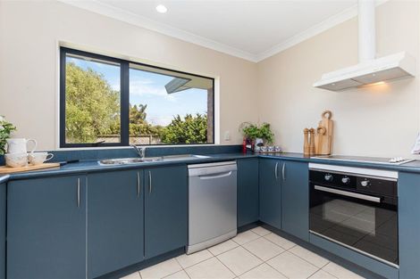 Photo of property in 11 Lieshout Way, Pukekohe, 2120
