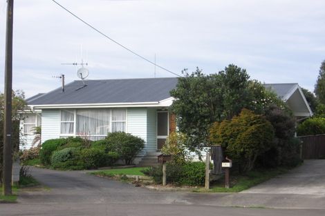 Photo of property in 10 Perth Place, Awapuni, Palmerston North, 4412