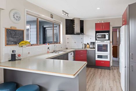 Photo of property in 30 John F Kennedy Drive, Milson, Palmerston North, 4414