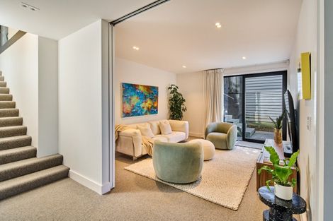 Photo of property in 21 Seaview Terrace, Northland, Wellington, 6012