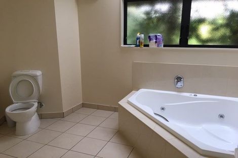 Photo of property in 31 The Crowsnest, Whitby, Porirua, 5024